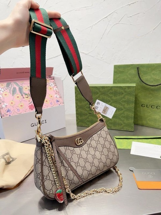 GUCCI OPHIDIA SHOULDER BAG