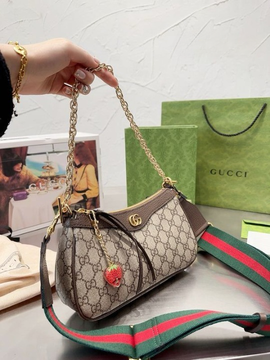 GUCCI OPHIDIA SHOULDER BAG