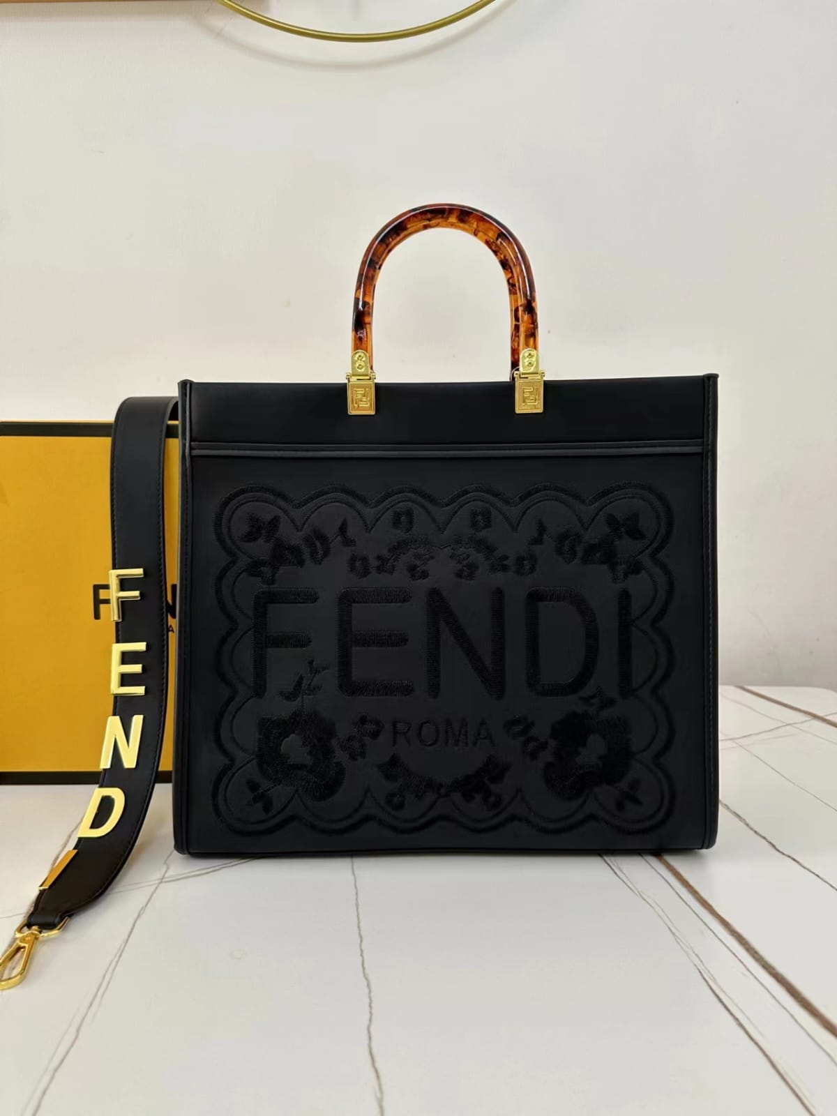 FENDI SUNSHINE TOTE BAGS