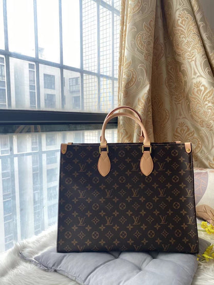 LOUIS VUITTON ON THE GO SIGNATURE SERIES