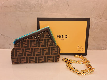 Fendi Women's Black Logo Detailed Small Clutch Bag