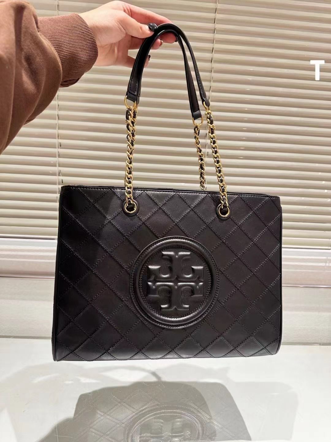 Tory Burch Fleming Soft Chain Tote