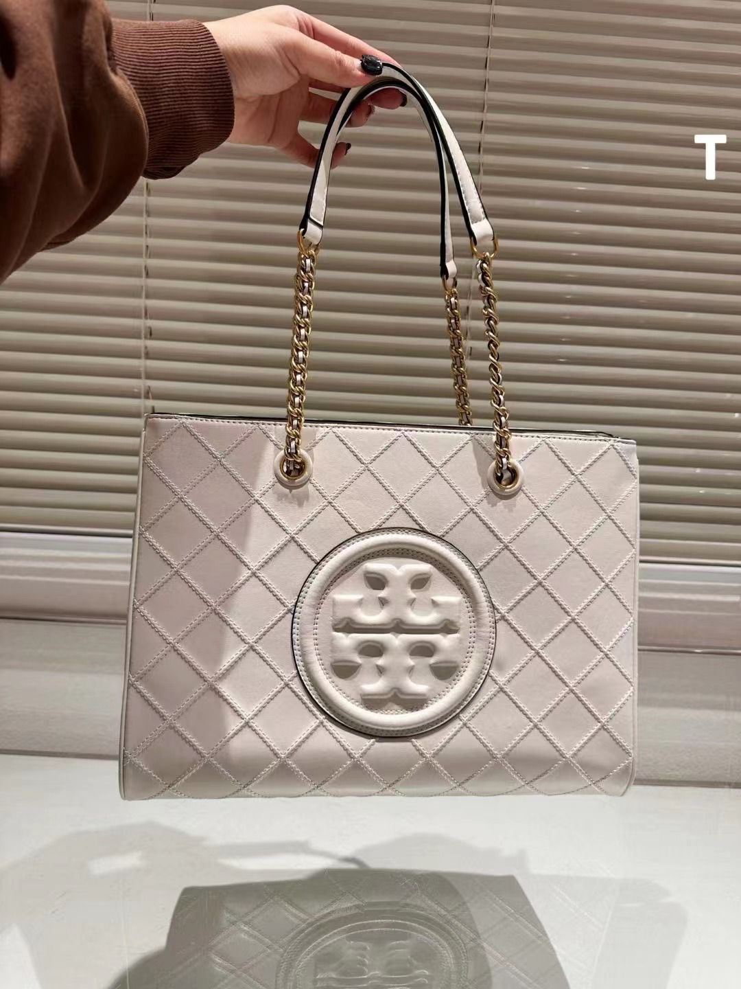 Tory Burch Fleming Soft Chain Tote