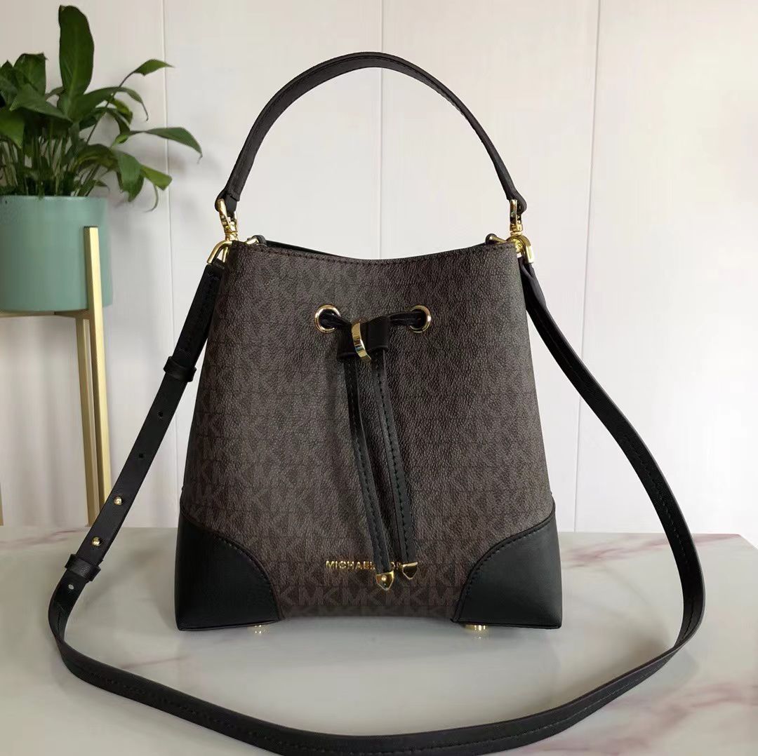 Michael Kors Mercer Bucket Bag