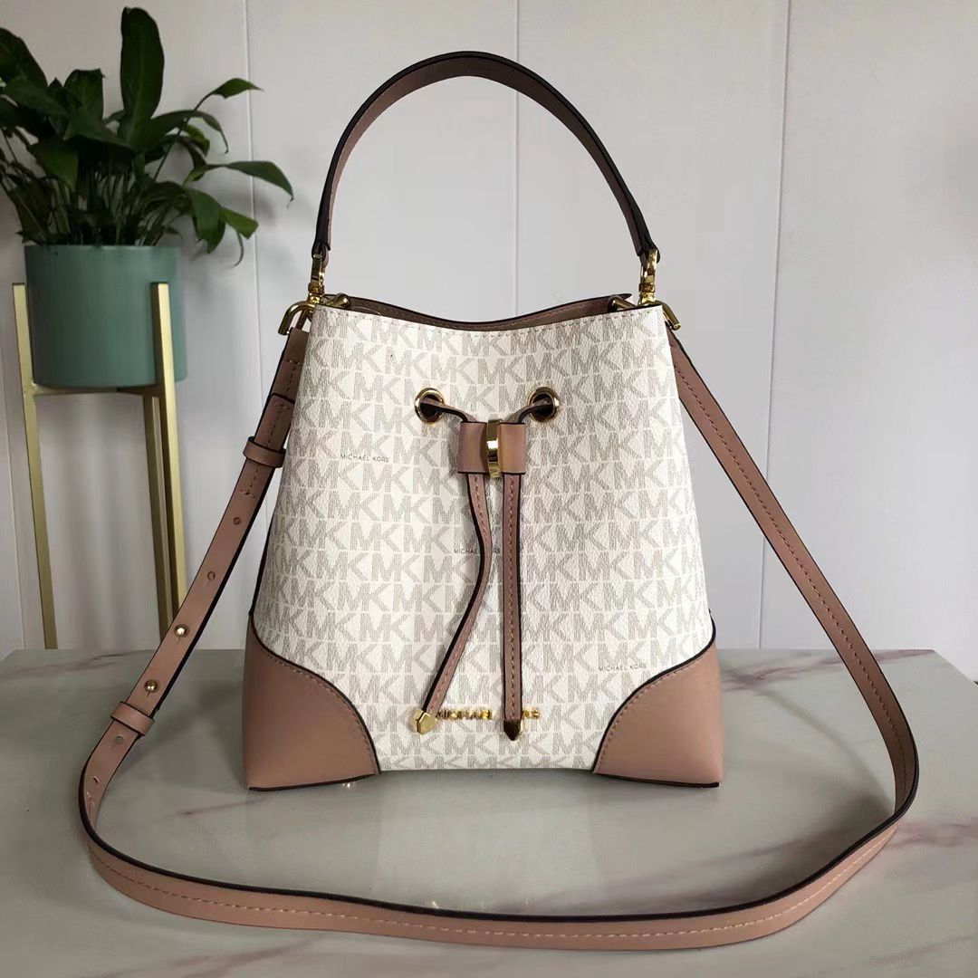 Michael Kors Mercer Bucket Bag