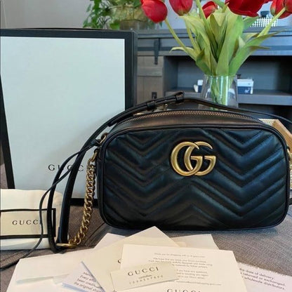 GUCCI MATTLASSE CAMERA SHAPE CROSSBODY BAG