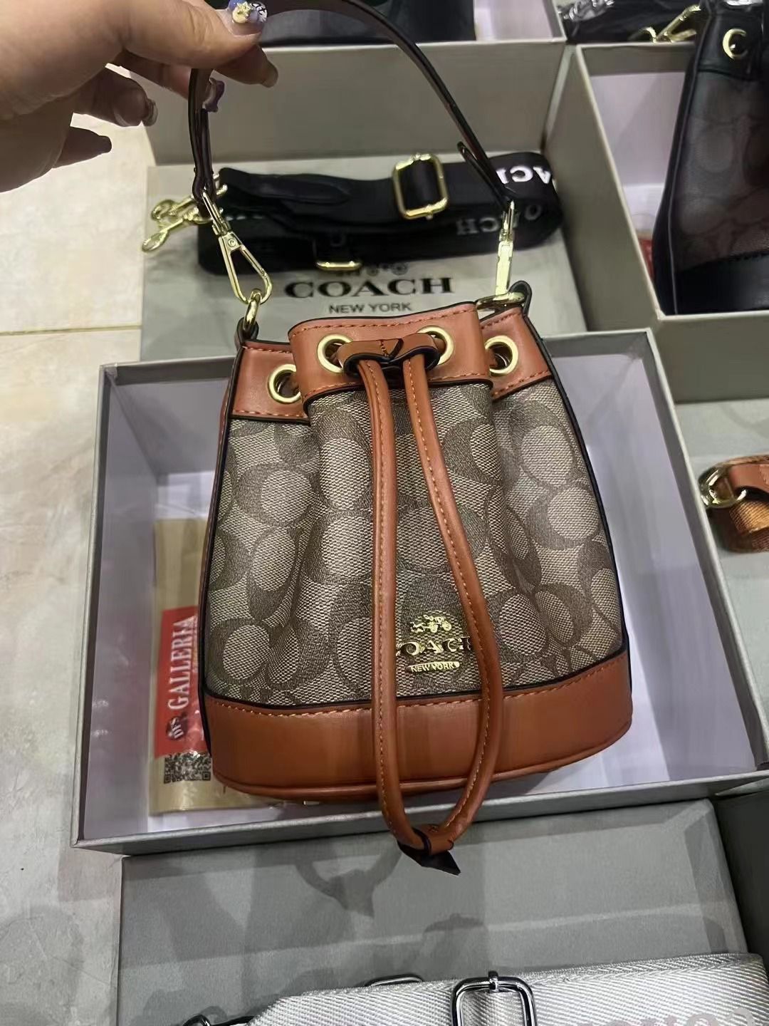 COACH BUCKET STYLE BAG