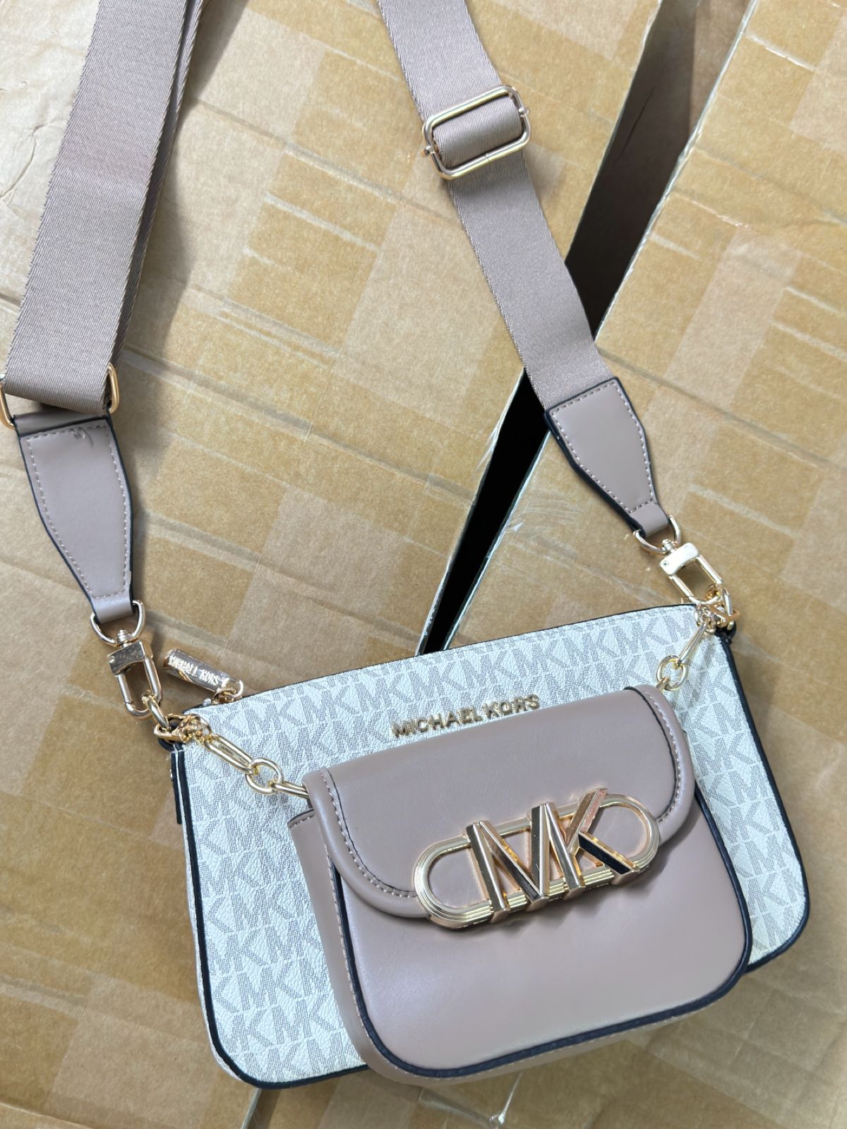 MICHAEL KORS THREE WAY USE POCHETTE WITH  SMALL DETACHABLE BAG