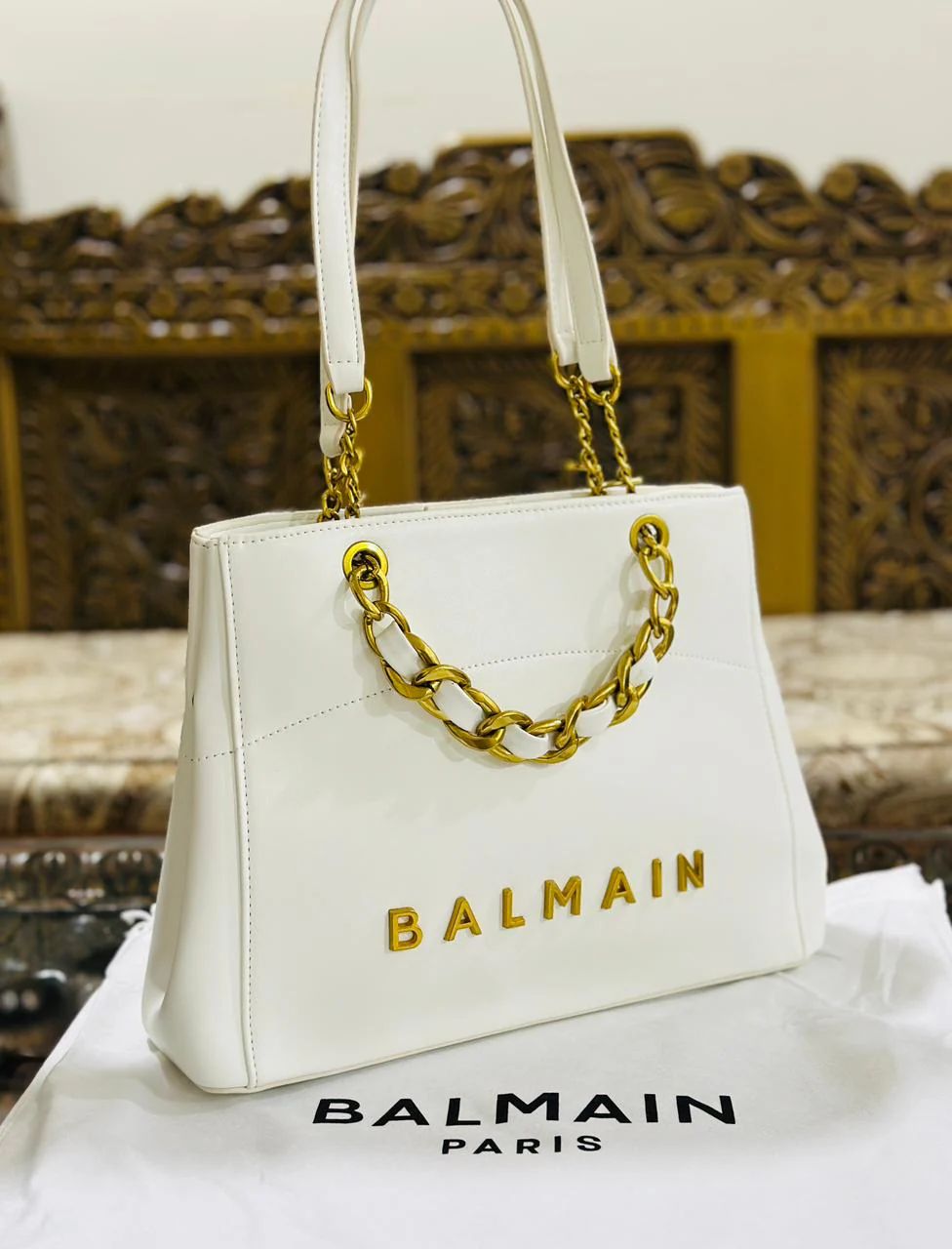 BALMAIN CHAIN EMBELLISHED PLAIN LEATHER TOTE BAGS