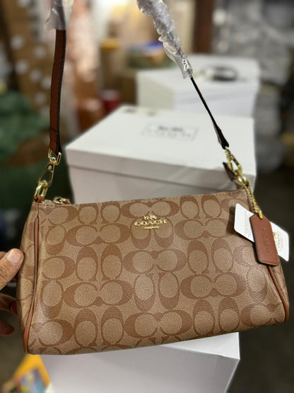 COACH DRUM SHAPE SHOULDER BAG