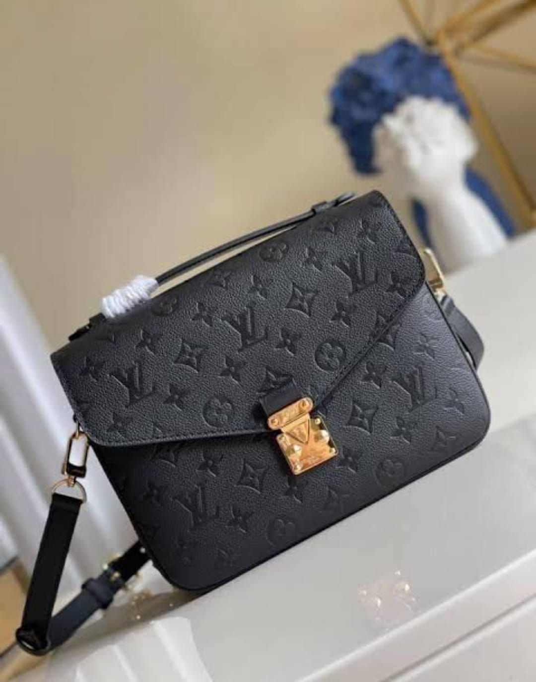 LOUIS VUITTON EMBOSSED METIS POCHETTE