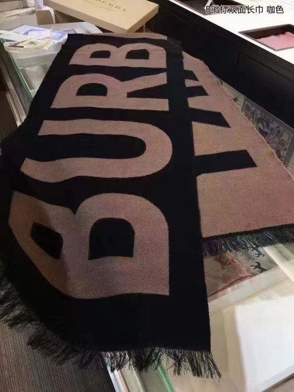 Burberry Branded Warm Stoles