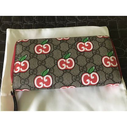 ASSORTED GUCCI FEMALE ORIGINAL SURPLUS LONG WALLETS