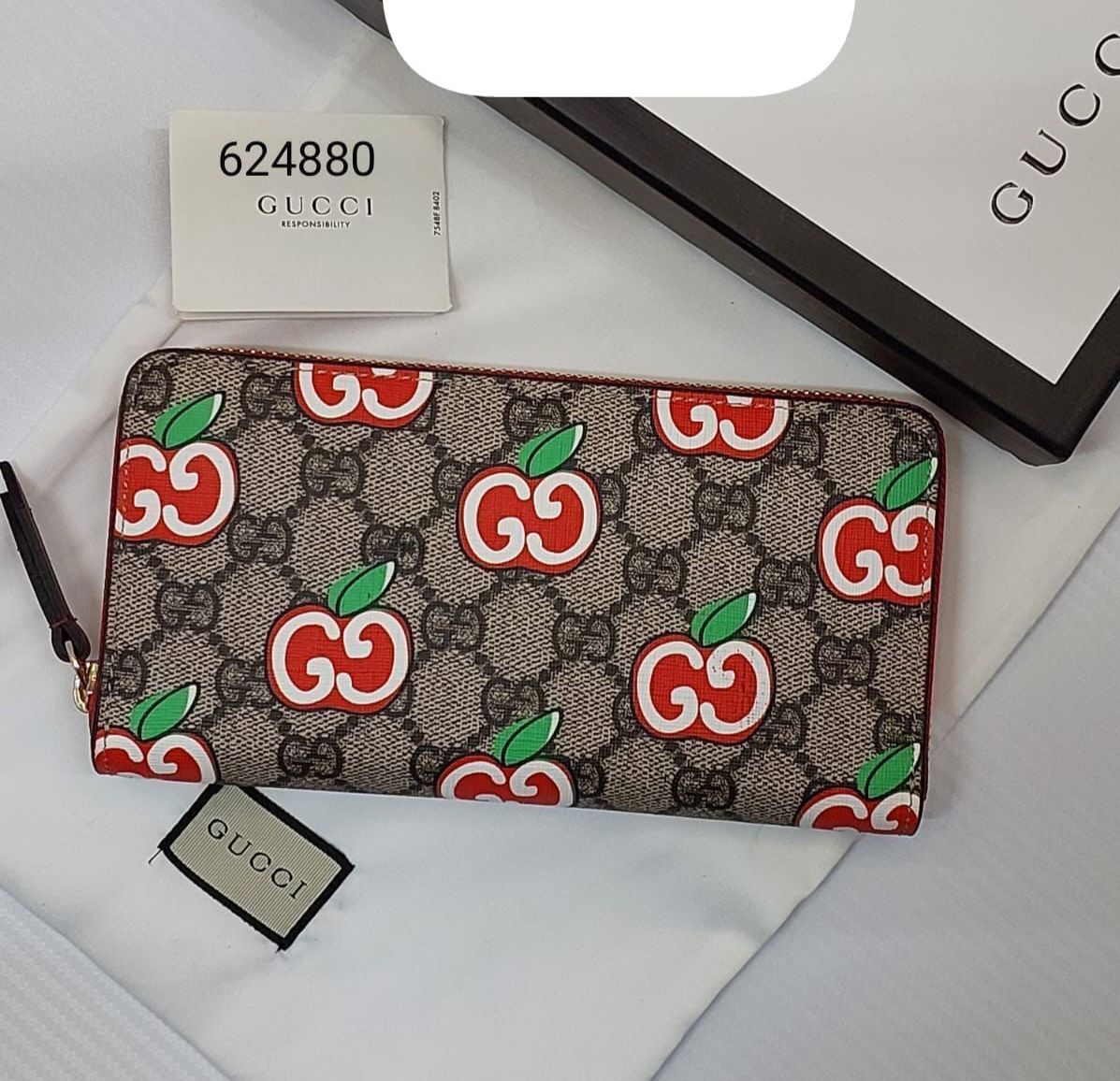 ASSORTED GUCCI FEMALE ORIGINAL SURPLUS LONG WALLETS