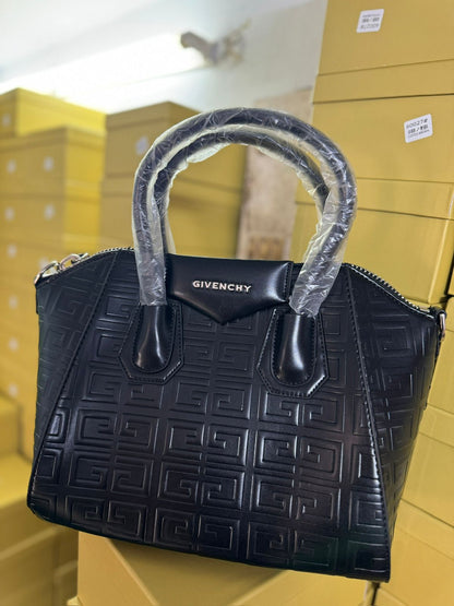 GIVENCHY ANTIGONA EMBOSSED SERIES MEDIUM SIZED HANDBAG