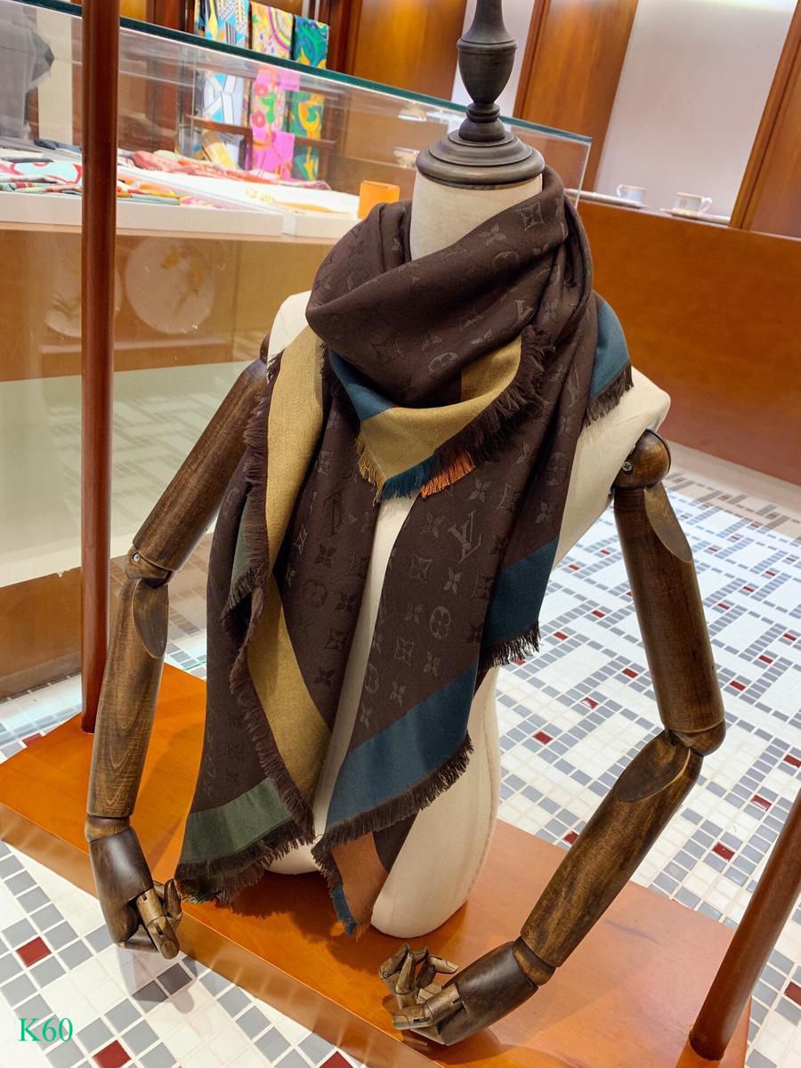 NEW LOUIS VUITTON WARM STOLE