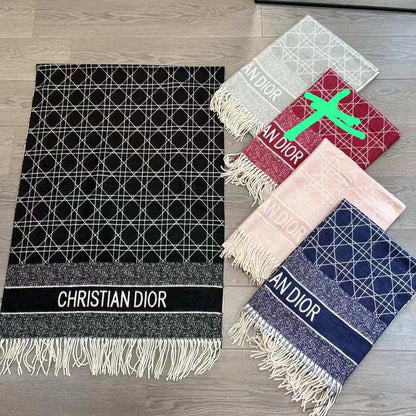 CHRISTIAN DIOR WARM STOLES