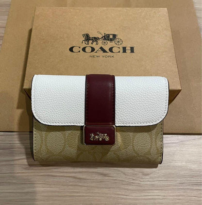 COACH GRACE AUTHENTIC QUATER SIZE WALLET
