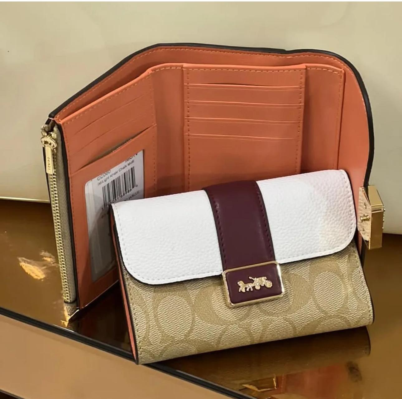 COACH GRACE AUTHENTIC QUATER SIZE WALLET