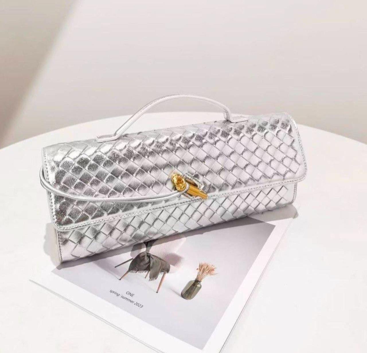 BOTTEGA VENETA LONG ANDIAMO CLUTCH BAG