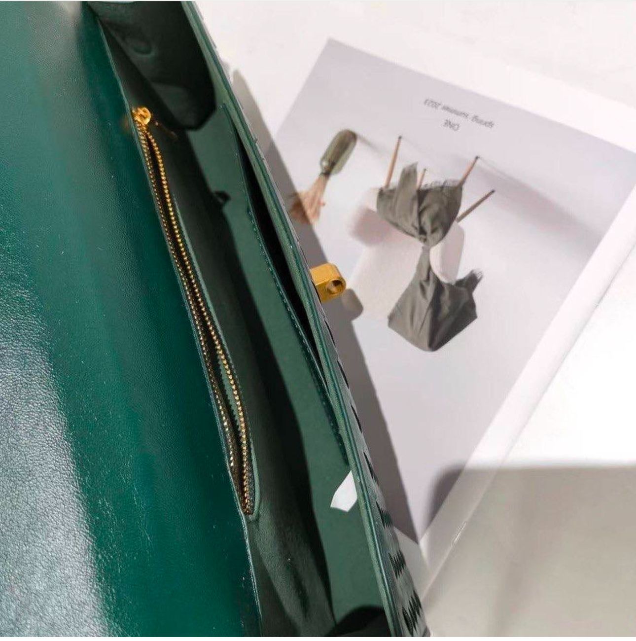 BOTTEGA VENETA LONG ANDIAMO CLUTCH BAG