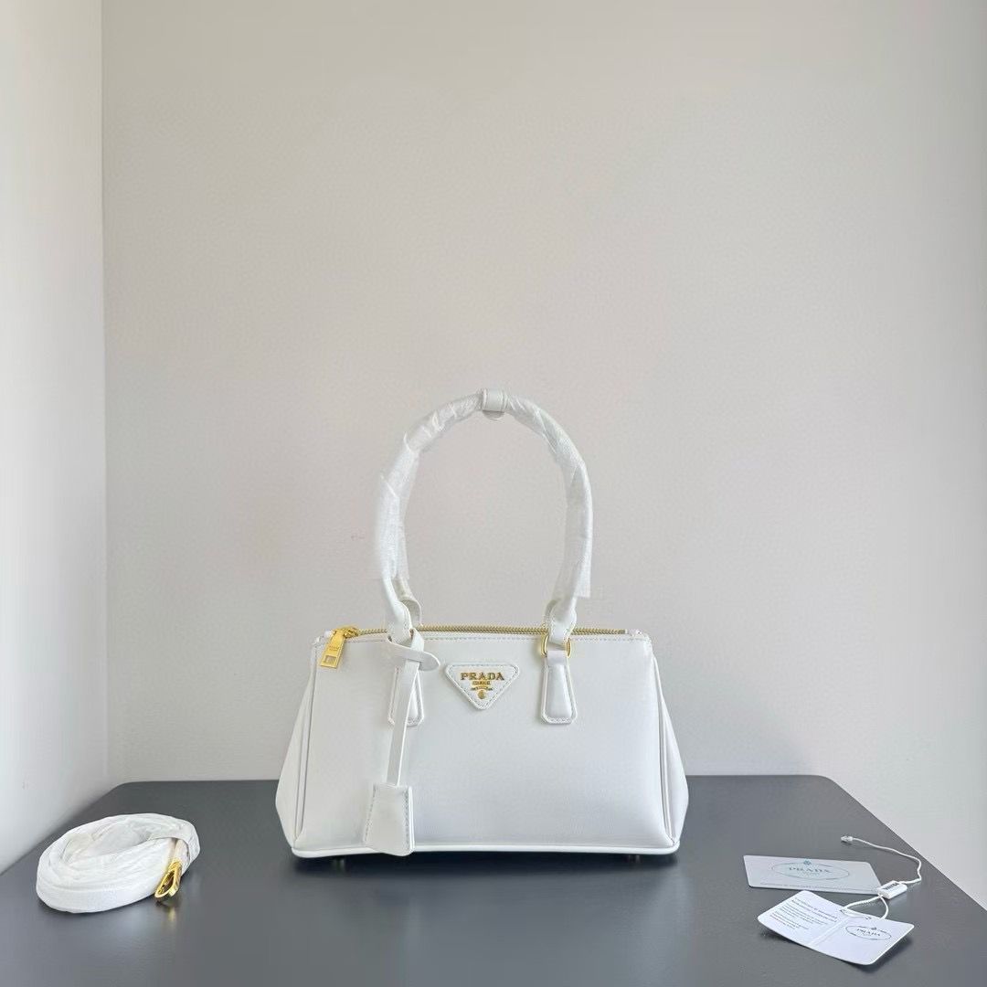 PRADA GALLERIA SAFFIANO HANDBAG
