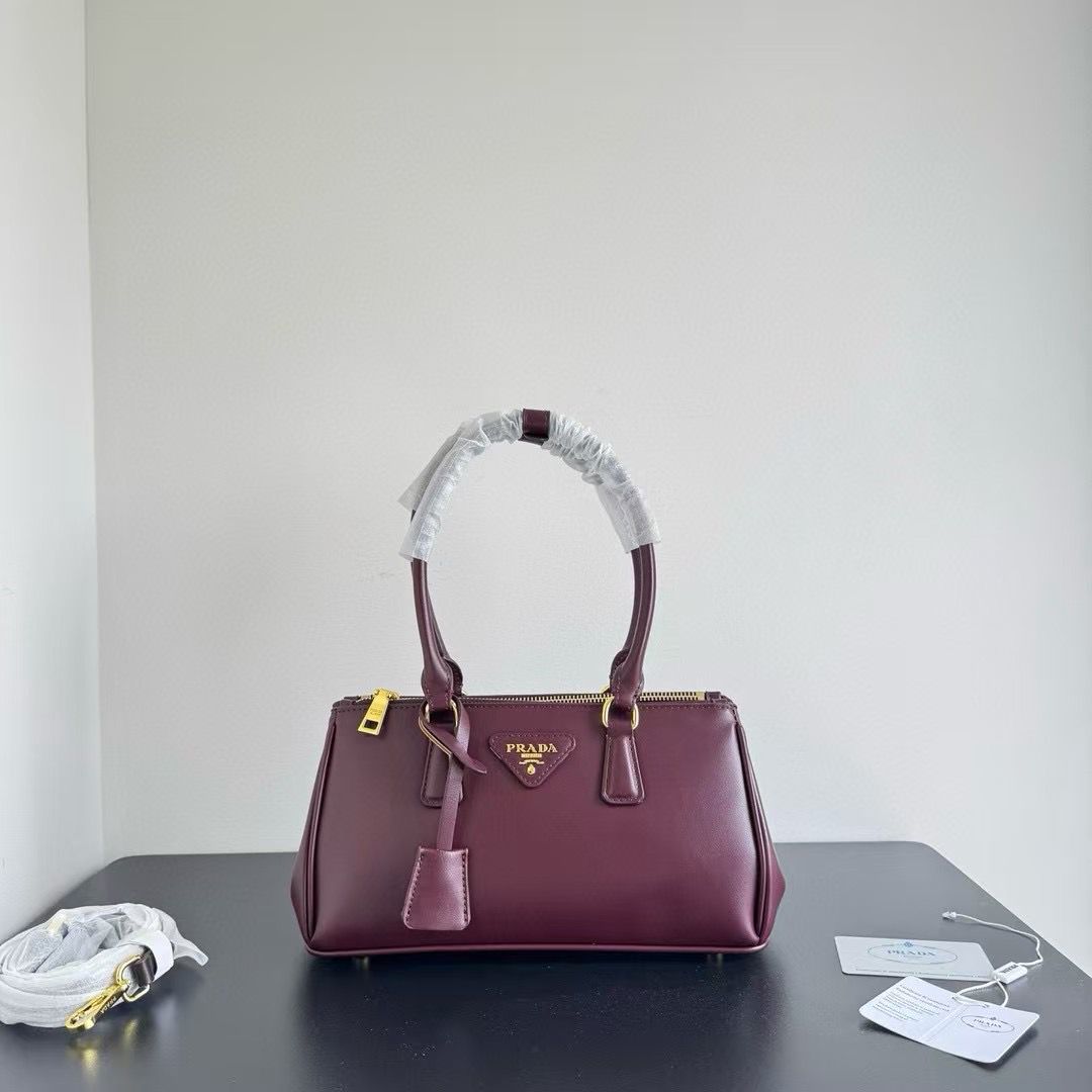 PRADA GALLERIA SAFFIANO HANDBAG
