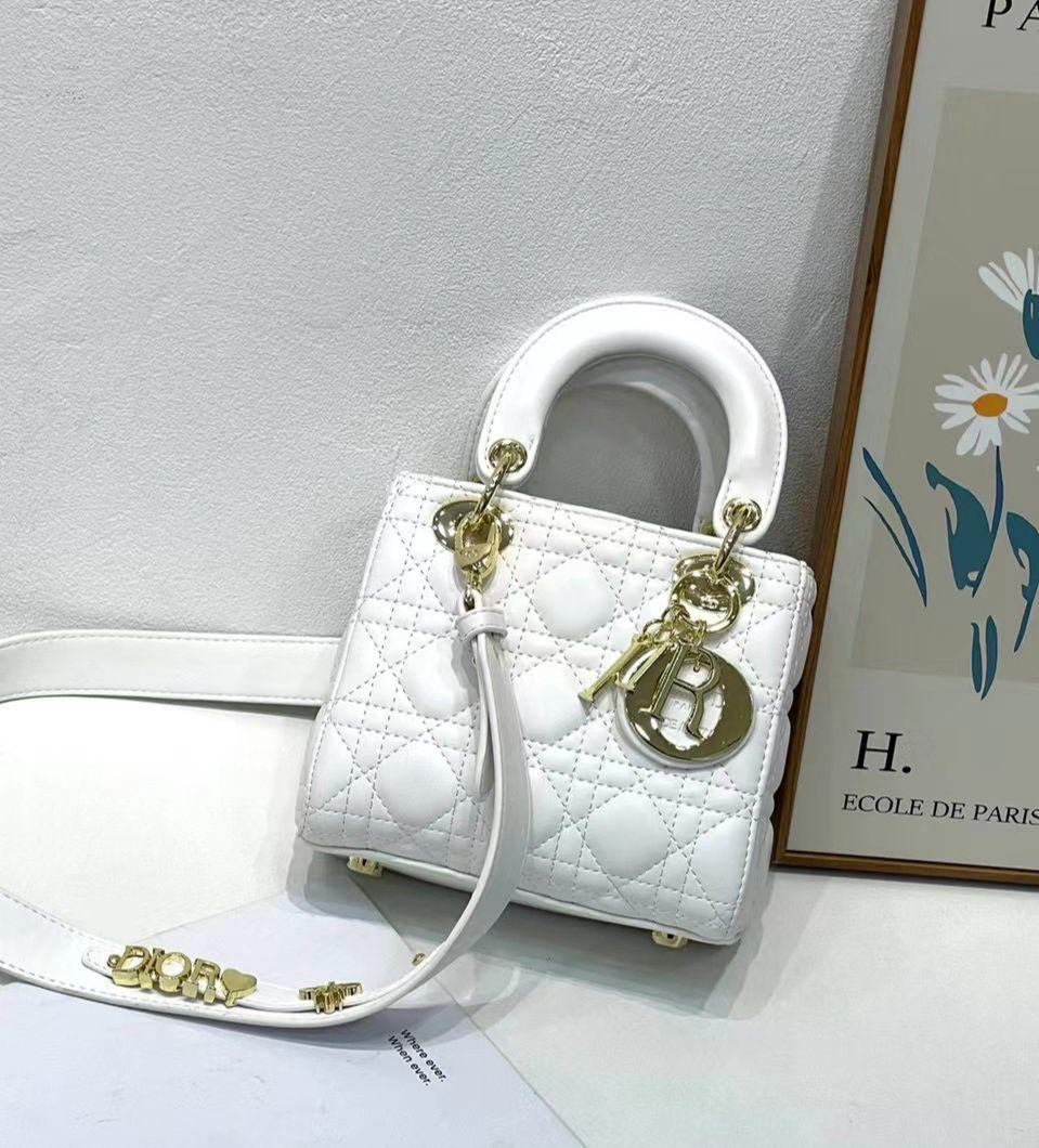 LADY DIOR SIGNATURE