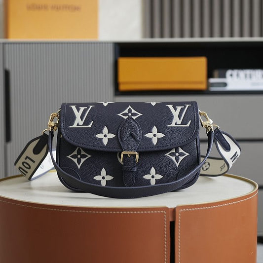LOUIS VUITTON DIANE