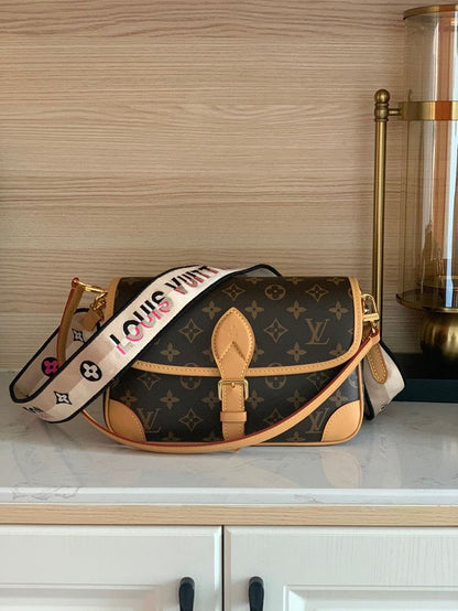 LOUIS VUITTON DIANE