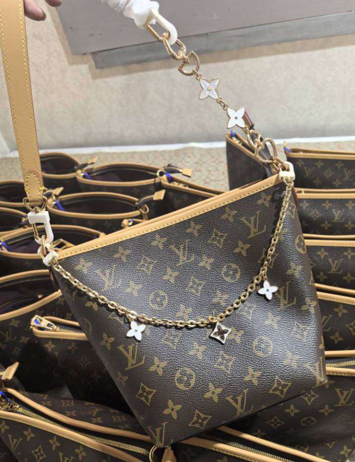 Louis Vuitton Bucket