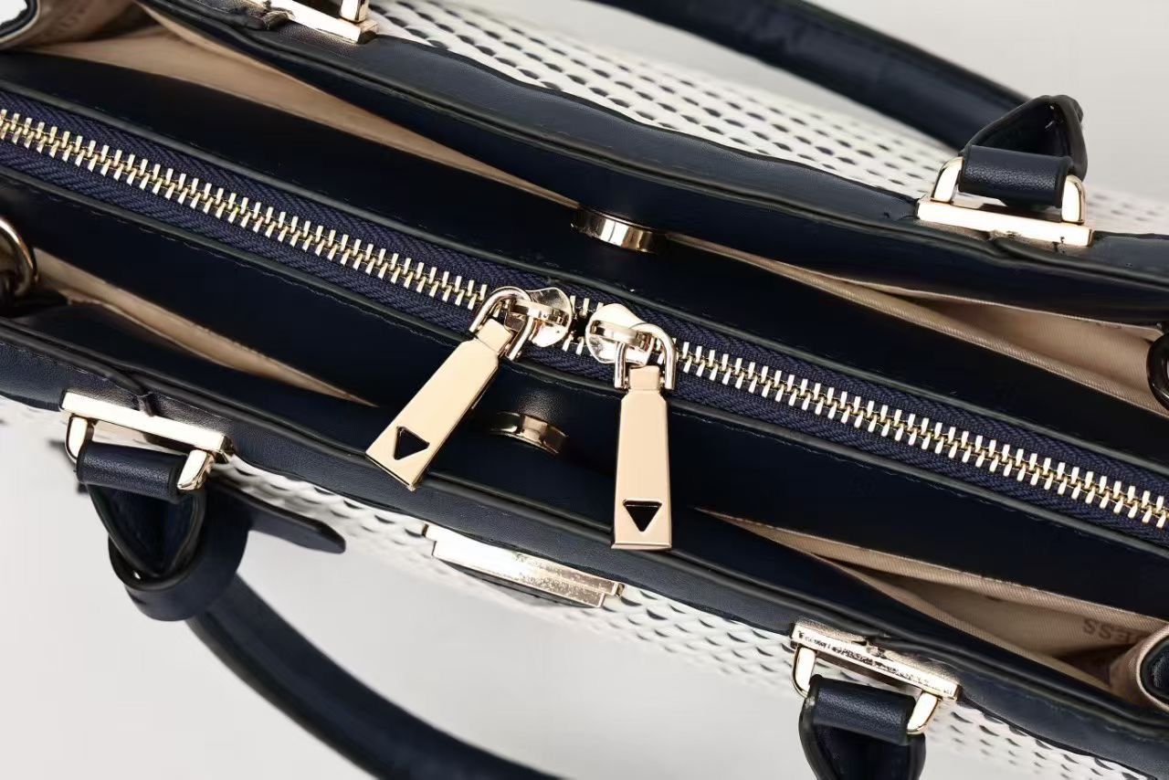 Guess Murielle Girlfriend Satchel