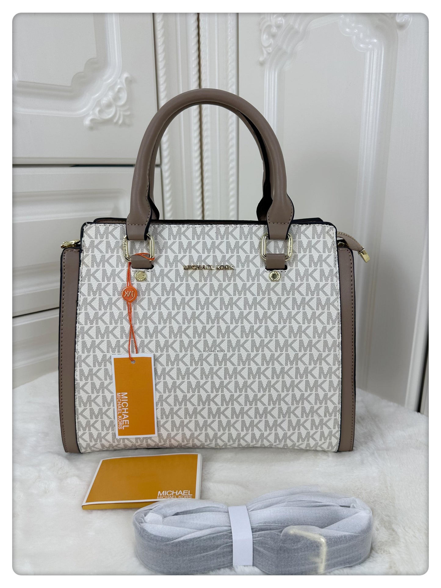 Micheal Kors Signature Saffiano