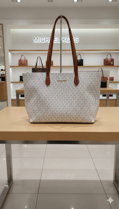 Michael Kors Jet Set Tote