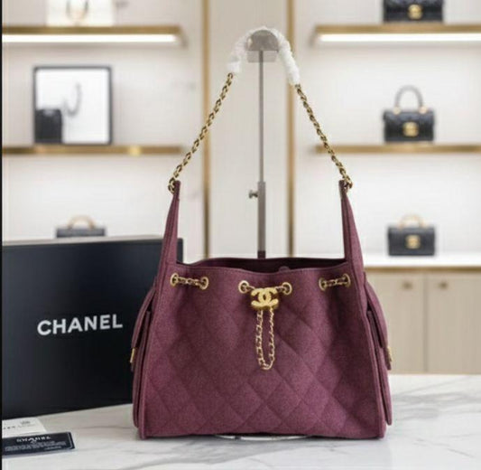 Chanel 25 S Maxi Hobo