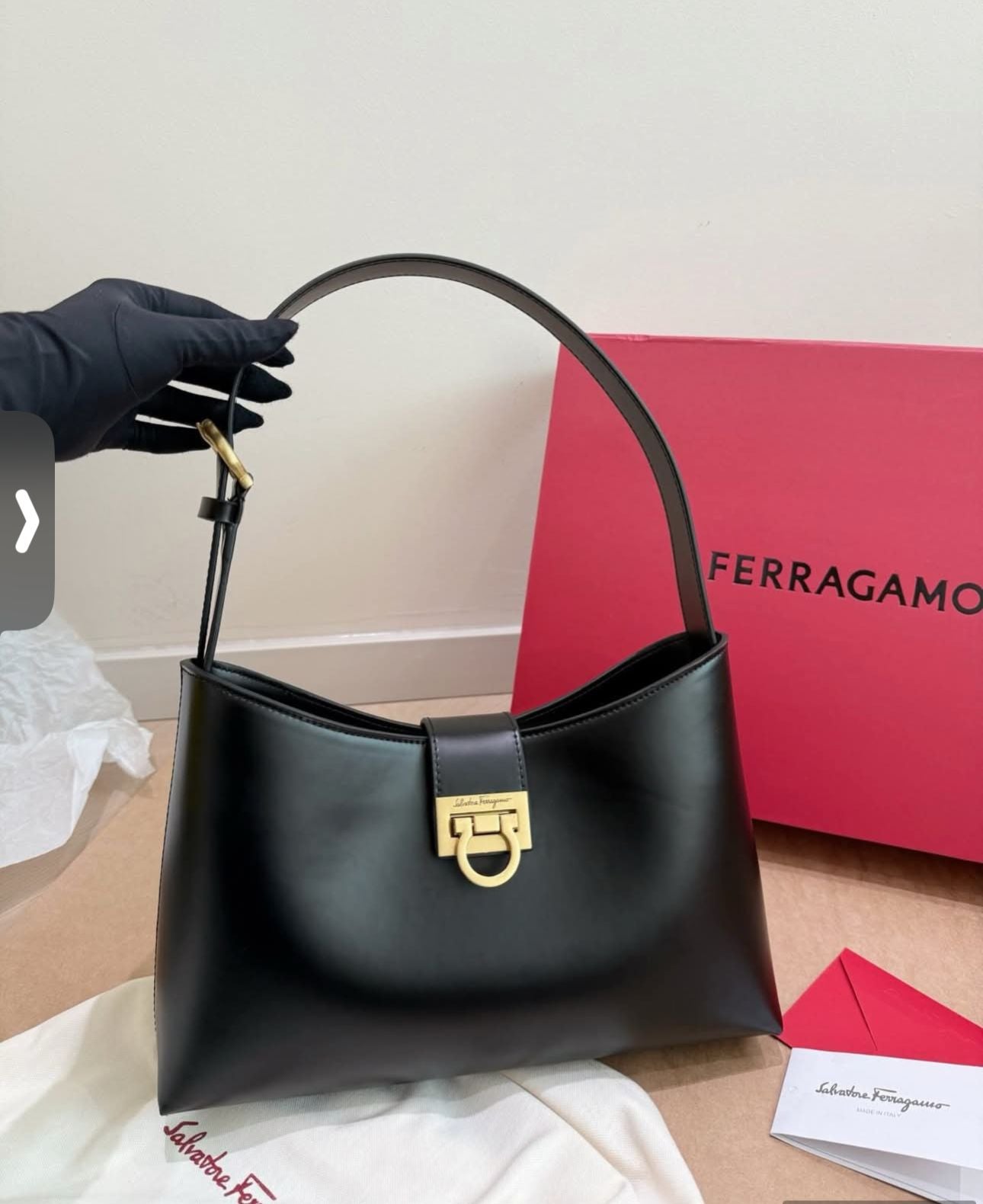 Ferragamo Trifolio Shoulder Bag