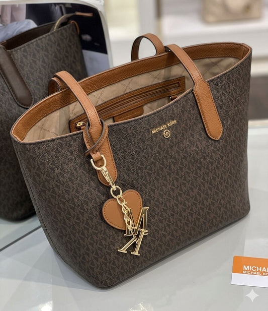 M K-O-R-S CITY TOTE WITH TASSLE