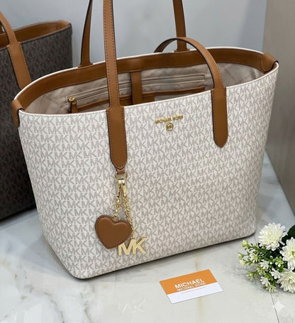 M K-O-R-S CITY TOTE WITH TASSLE