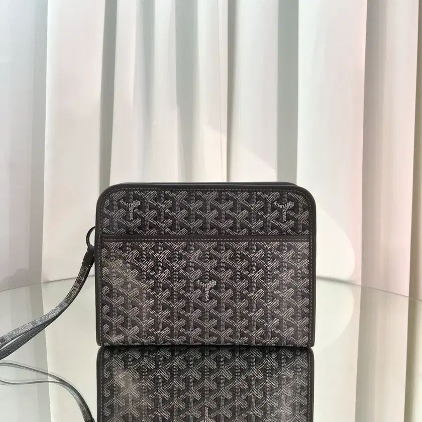 GO-YA-RD WRIST POUCHES