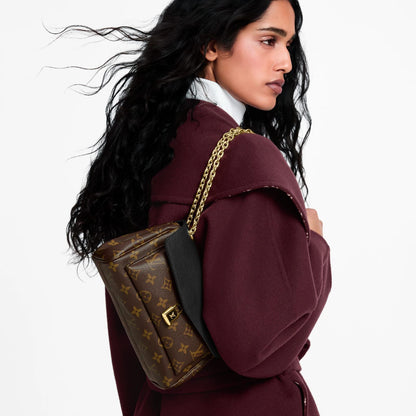 LOU-IS VU-IT-TON SAINT GERMAIN SLING BAG