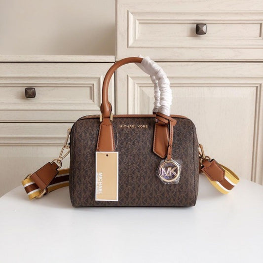 M K-O-R-S BOSTON HANDBAG