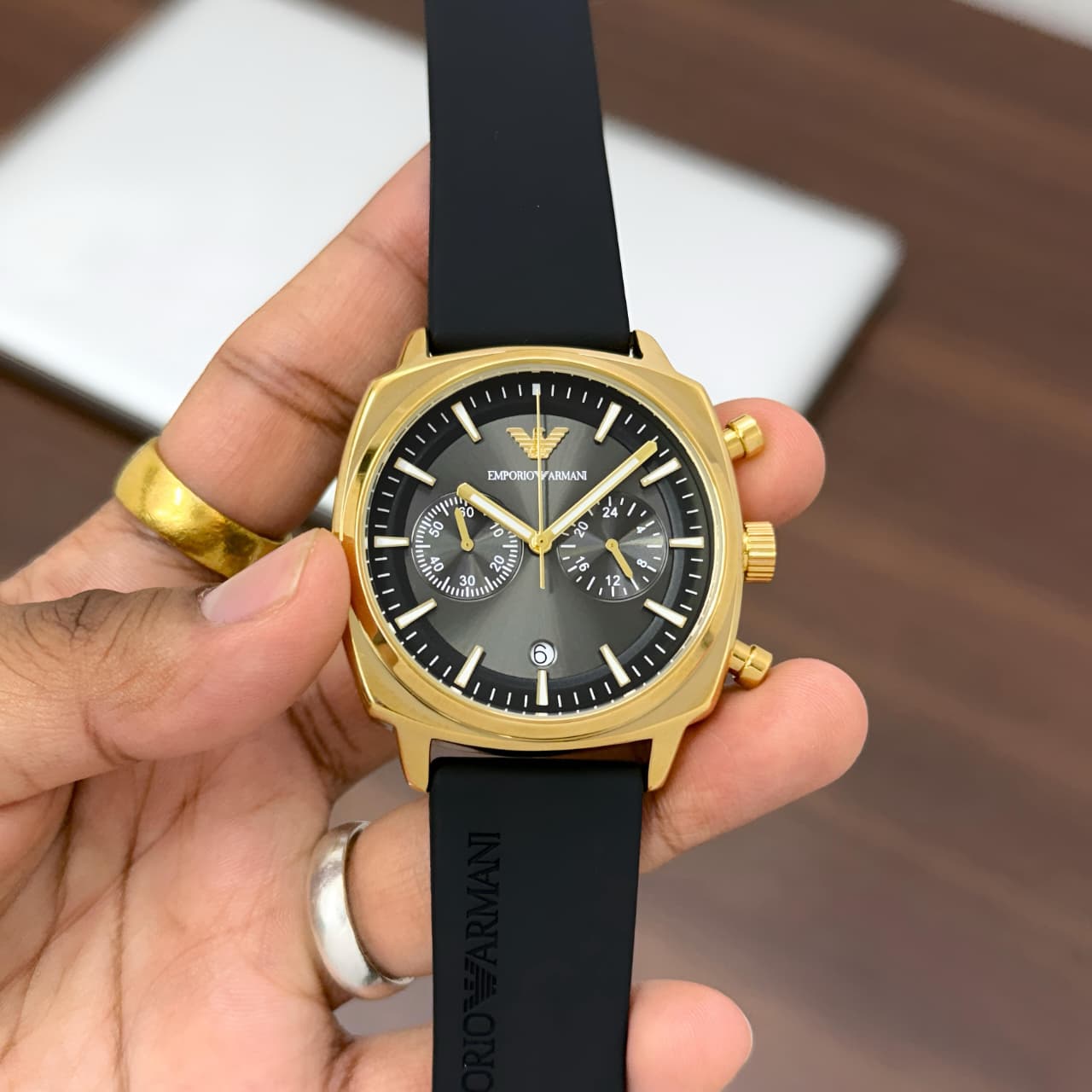 Em-po-rio Armani Collection detailed with Perfection