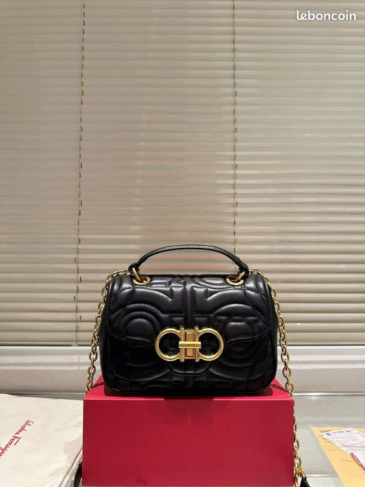 FER-RA-GA-MO GANCINI CHAIN TOP HANDLE SHOULDER BAG